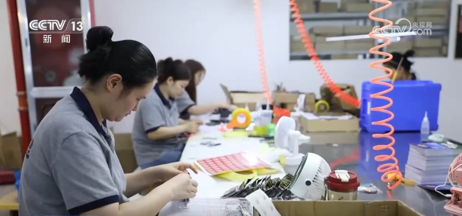 文創里的夏天 | “圈粉”又“吸金”，小文創撬動文旅大經濟與深層次文化傳播